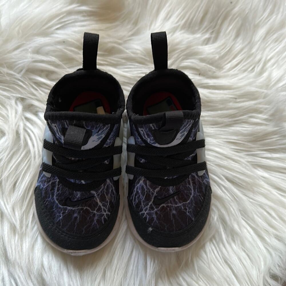 Nike | React Lightening Presto Size 5